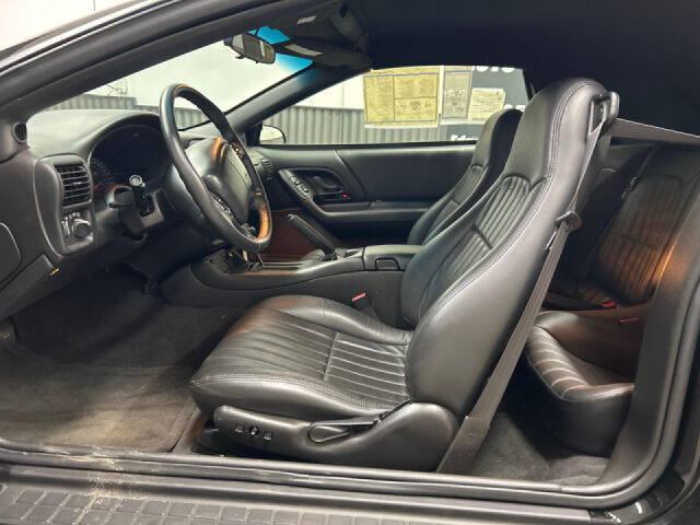 2002 Chevrolet Camaro Z28 Image 8