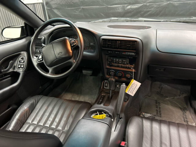 2002 Chevrolet Camaro Z28 Image 11