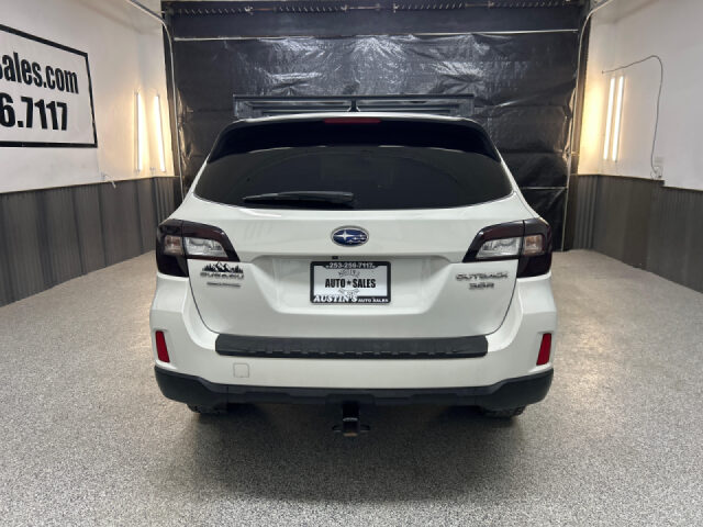 2017 Subaru Outback 3.6R Limited Crossover Image 5