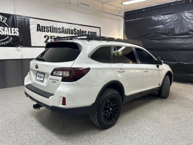 2017 Subaru Outback 3.6R Limited Crossover Image 6