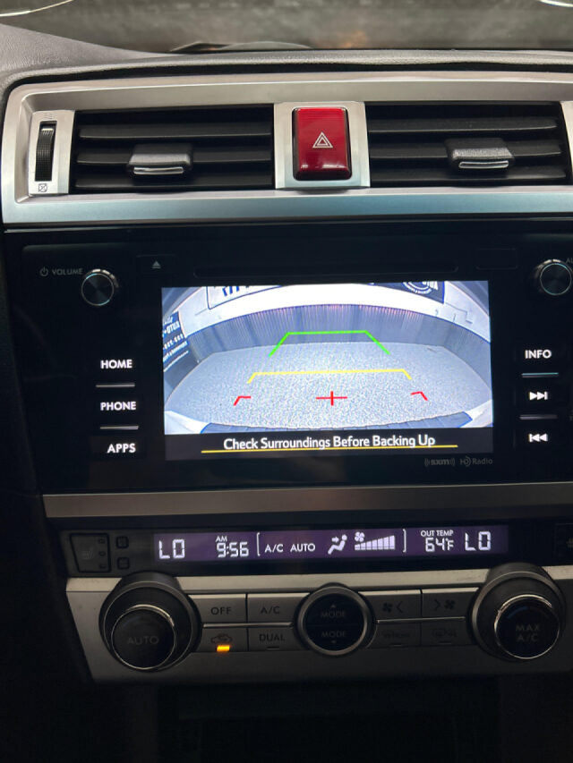 2017 Subaru Outback 3.6R Limited Crossover Image 16