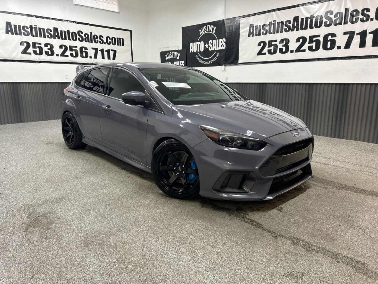 2017 Ford Focus RS Image 1