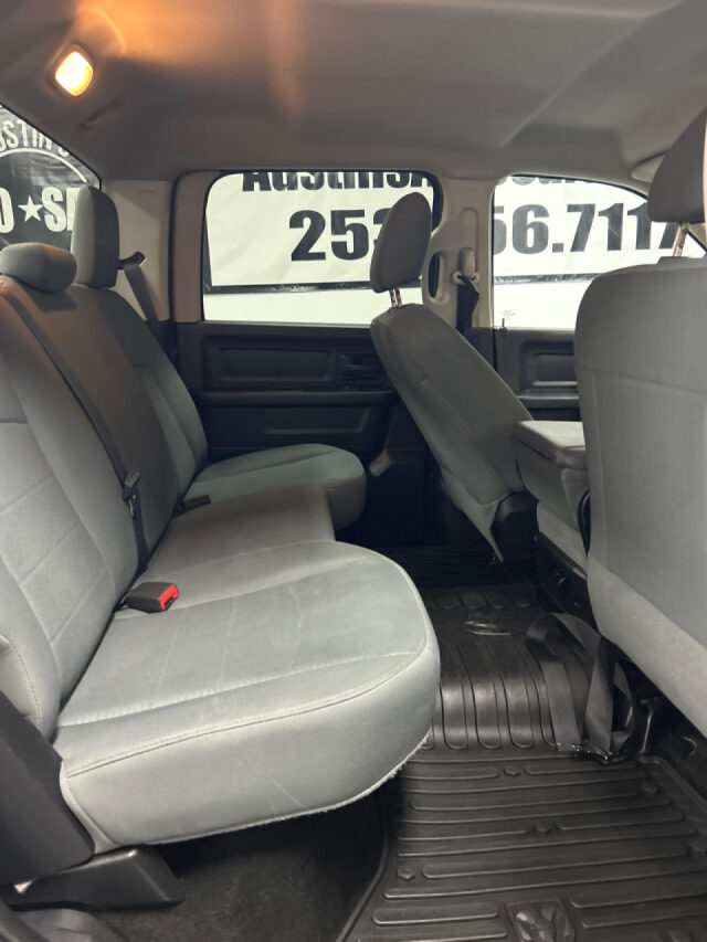 2015 Ram 1500 Tradesman Crew Cab Image 12