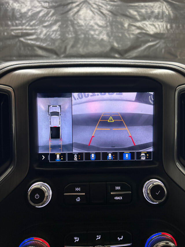2020 GMC Sierra 2500HD Denali Crew Cab Image 16