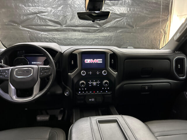 2020 GMC Sierra 2500HD Denali Crew Cab Image 12
