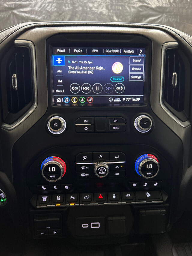 2020 GMC Sierra 2500HD Denali Crew Cab Image 15