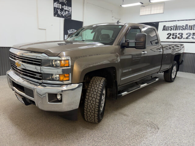 2015 Chevrolet Silverado 3500HD LTZ Crew Cab Image 6
