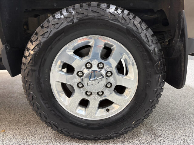 2015 Chevrolet Silverado 3500HD LTZ Crew Cab Image 9
