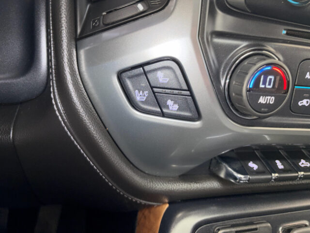 2015 Chevrolet Silverado 3500HD LTZ Crew Cab Image 15