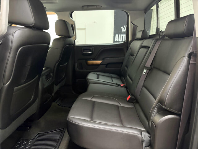 2015 Chevrolet Silverado 3500HD LTZ Crew Cab Image 20
