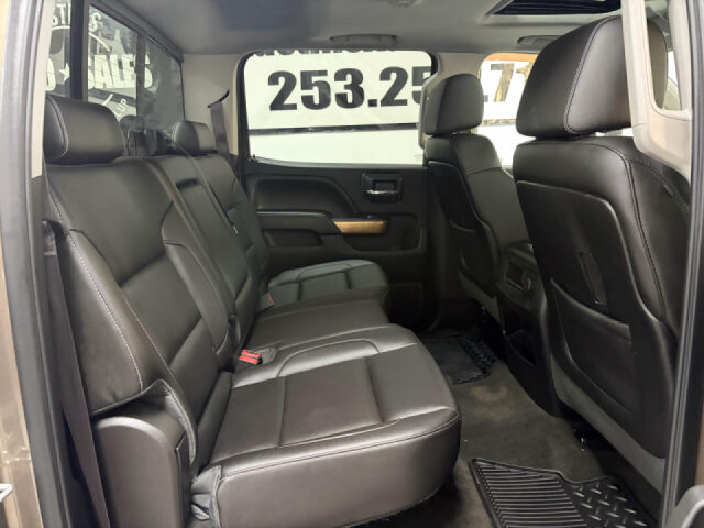 2015 Chevrolet Silverado 3500HD LTZ Crew Cab Image 22