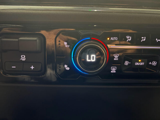 2024 Chevrolet Silverado 2500HD LT Crew Cab Image 15