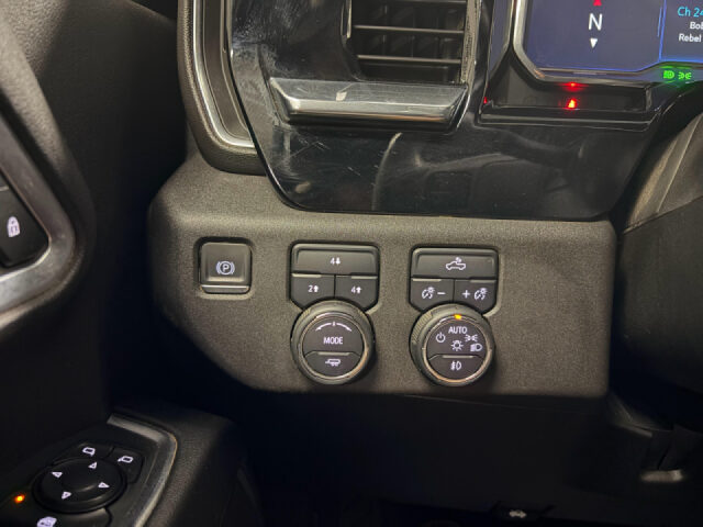 2024 Chevrolet Silverado 2500HD LT Crew Cab Image 16