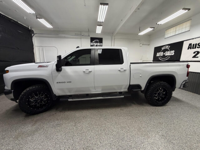 2024 Chevrolet Silverado 2500HD LT Crew Cab Image 7