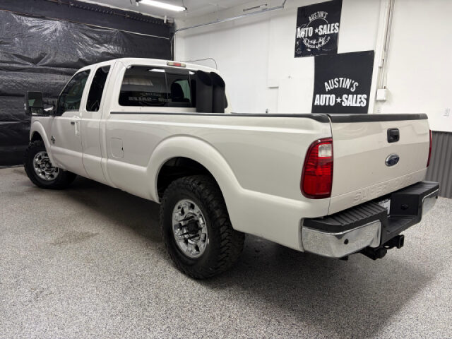 2011 Ford F-350 Super Duty Lariat SuperCab Image 8
