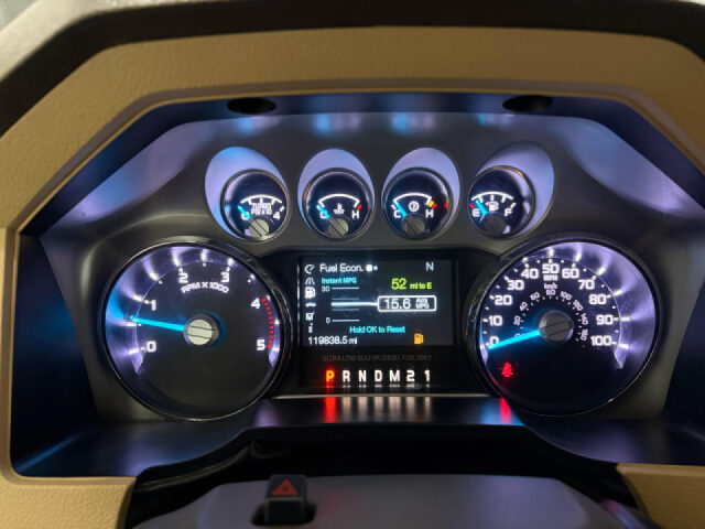 2011 Ford F-350 Super Duty Lariat SuperCab Image 12