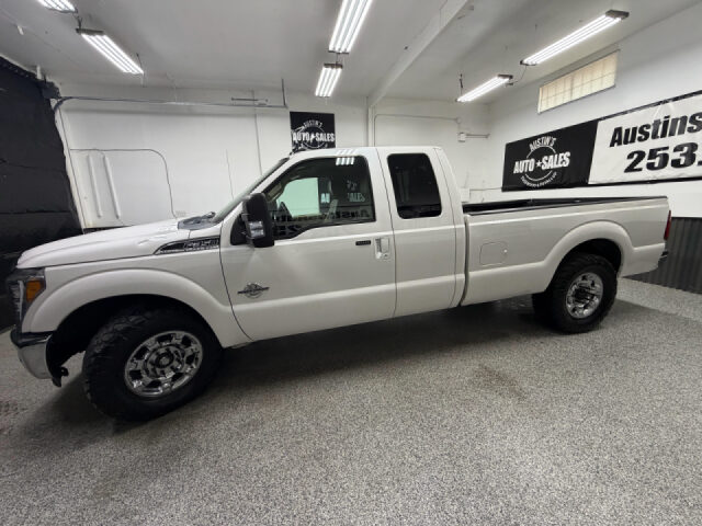 2011 Ford F-350 Super Duty Lariat SuperCab Image 7