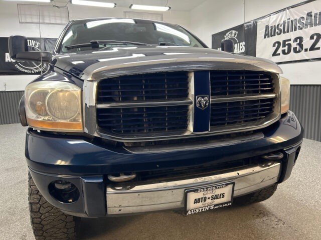 2006 Dodge Ram 2500 Laramie Quad Cab Image 2