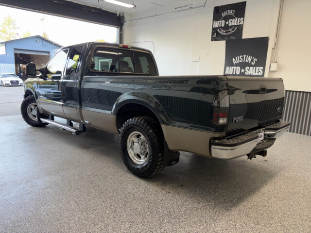 2004 Ford F-250 Super Duty Lariat SuperCab Image 8