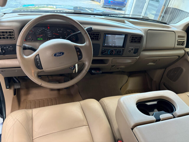 2004 Ford F-250 Super Duty Lariat SuperCab Image 10