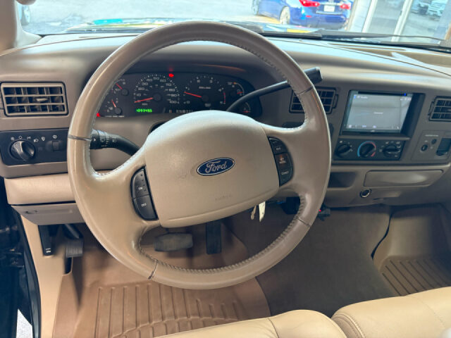 2004 Ford F-250 Super Duty Lariat SuperCab Image 11