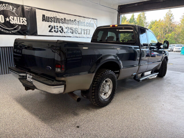 2004 Ford F-250 Super Duty Lariat SuperCab Image 3