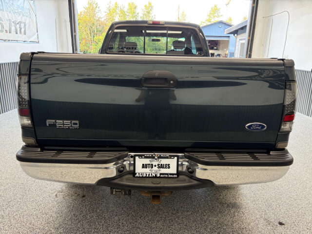 2004 Ford F-250 Super Duty Lariat SuperCab Image 4