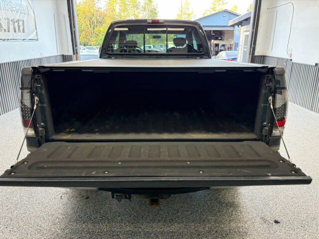 2004 Ford F-250 Super Duty Lariat SuperCab Image 20