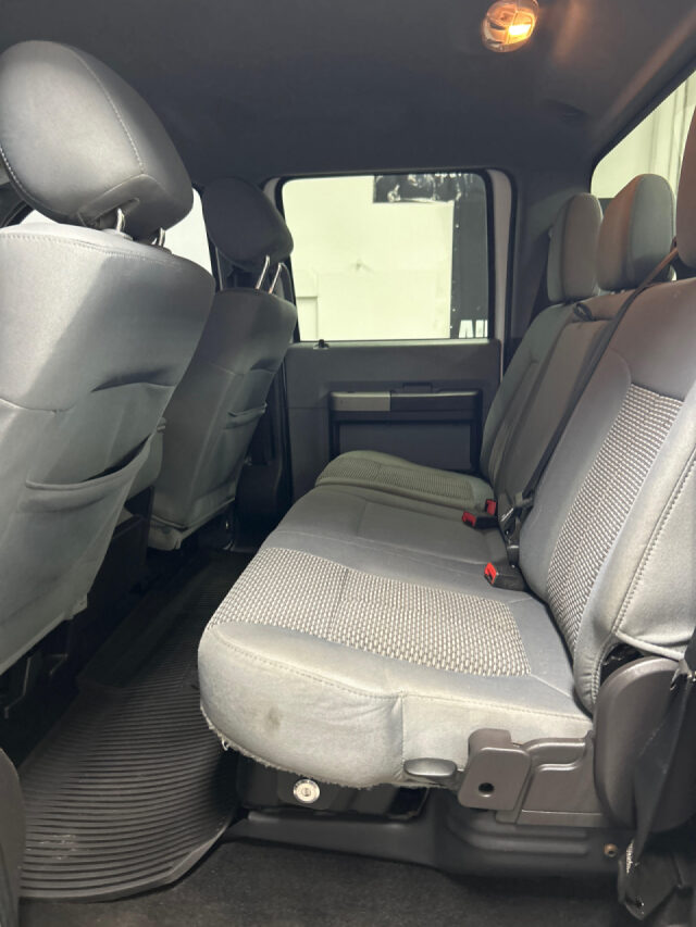 2016 Ford F-250 Super Duty XLT Crew Cab Image 10