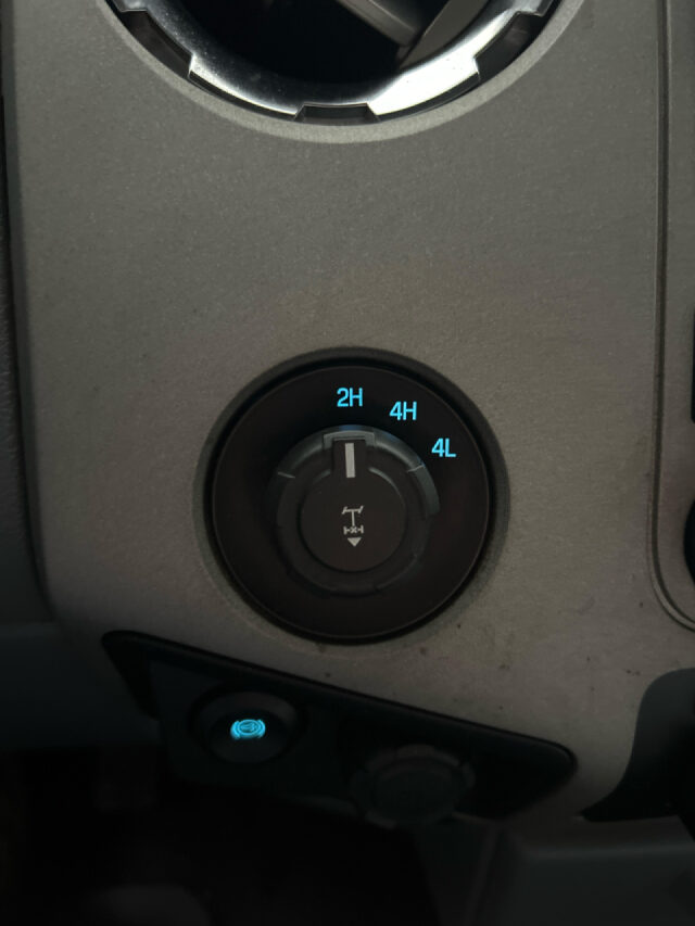2016 Ford F-250 Super Duty XLT Crew Cab Image 14