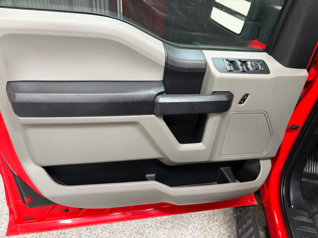 2016 Ford F-150 XL SuperCab Image 16
