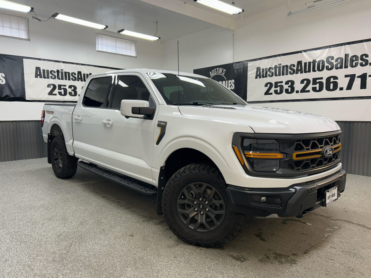 2024 Ford F-150 Tremor SuperCrew Image 1
